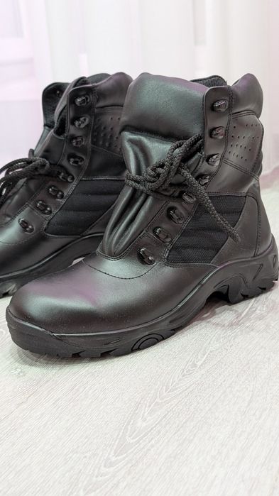 Берцы кожанные 42 размер