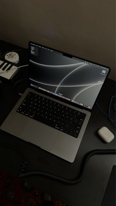 Продам MacBook M2 Pro 16/1TB 14inch 98% Емкость