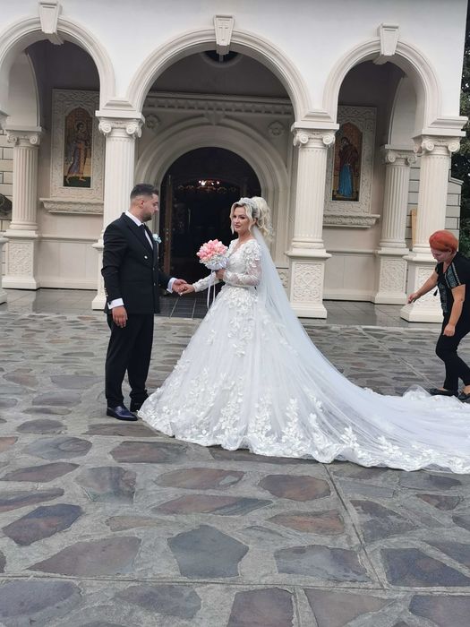 Vand rochie de mireasa