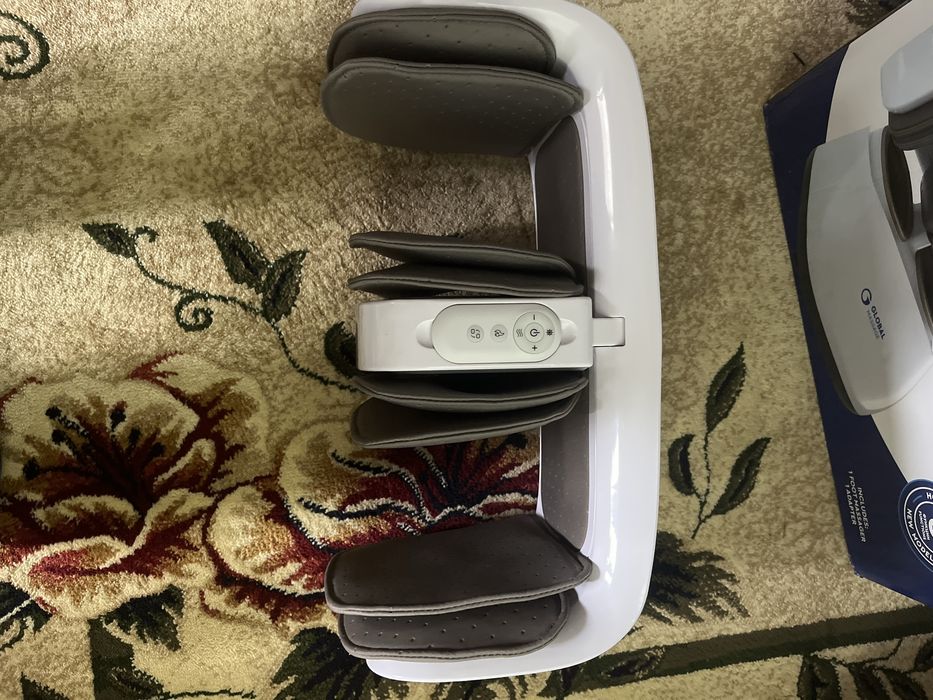 Многофункциональный массажер для ног GLOBAL