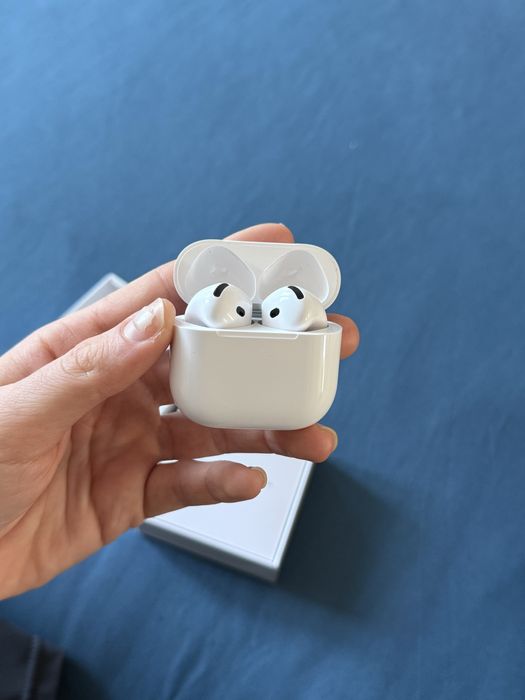 AirPods 4 в отлично състояние