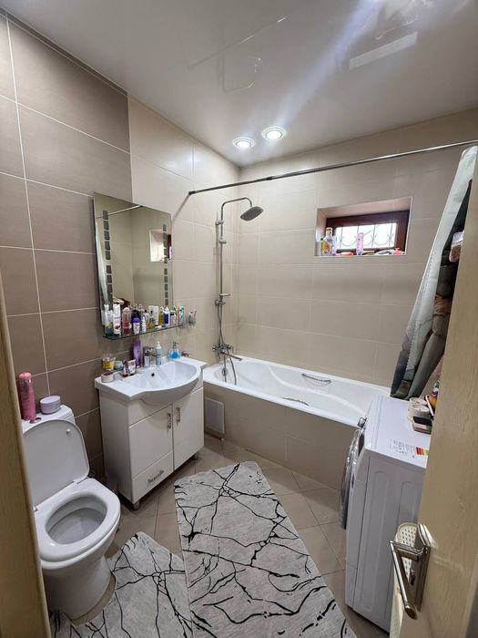 2/4/4 Буз Базар,Максим Горький,БИЙ метро,77 СЕРИЯ Кирпич,2*6 балкон