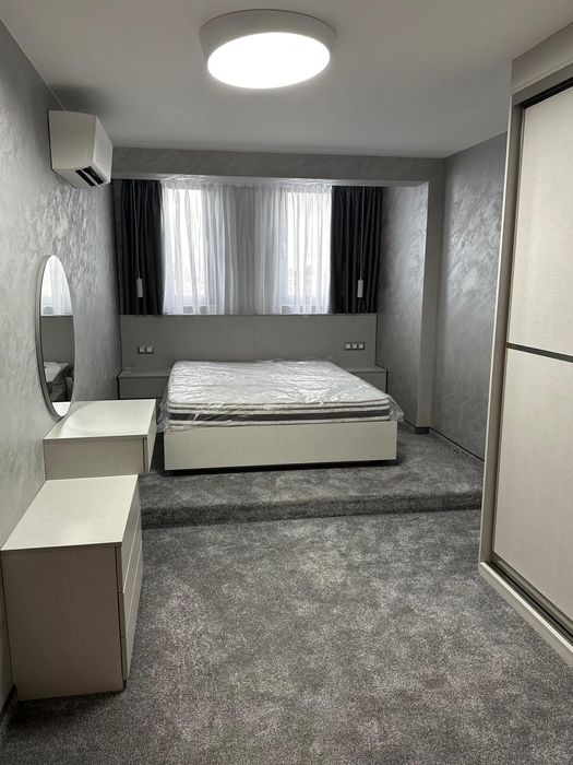 Дава се под наем Тристаен апартамент в Пловдив, Христо Смирненски - 140 кв.м за 750 € - Снимка #2