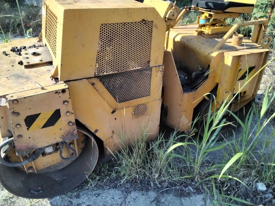 Cilindru compactor motor defect 2200kg dubla tractiune