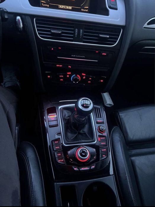 Vand Audi A4 B8 2010 Manuala S Line 2.0 TDI