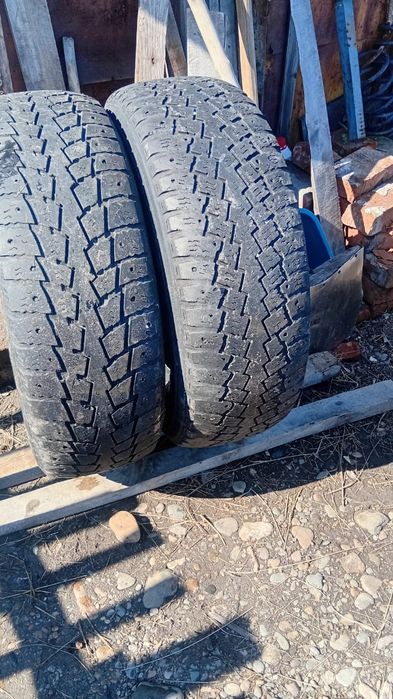 Шины зимние бу.  .