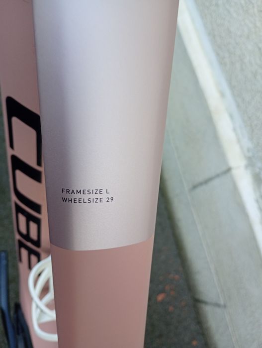 Bicicleta electrica Cube reaction