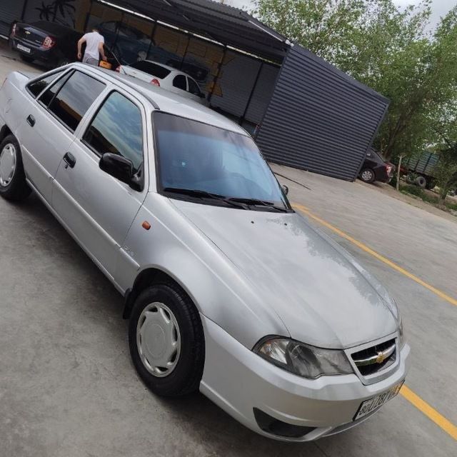 Nexia 2 Donc 1.6 Sotiladi