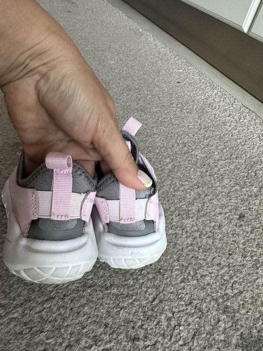 Детски маратонки Nike 29,5 и Skechers 28