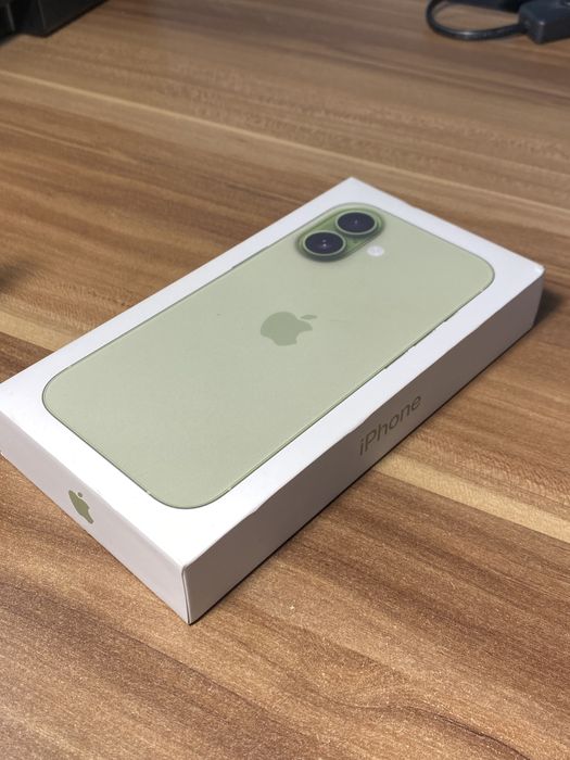 iPhone 17• 256 GB • Sage