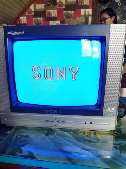 Продам телевизор SONY