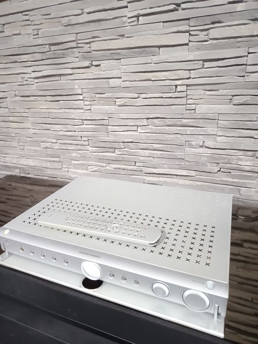 Amplituner Marantz SR 2100