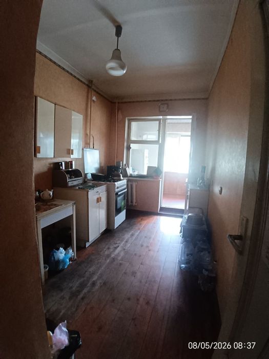 Продаю квартиру 4/2/5 Алмазарский район. Станция метро "Беруний"