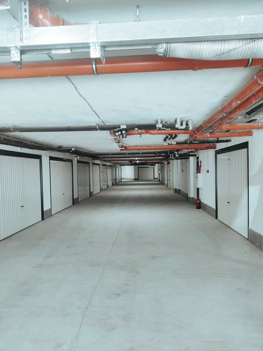 Дава се под наем Гараж / Паркомясто в София, Свобода - 19 кв.м за 163.2 € - Снимка #2