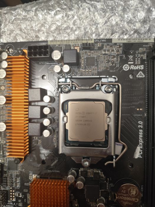 Продам комплект i7 7700t Asrock H110