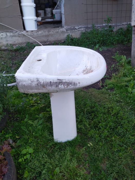 Продам раковину тюльпан