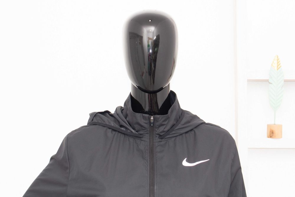 Nike Essential Packable дамско яке черно за бягане влагоотвеждащо М