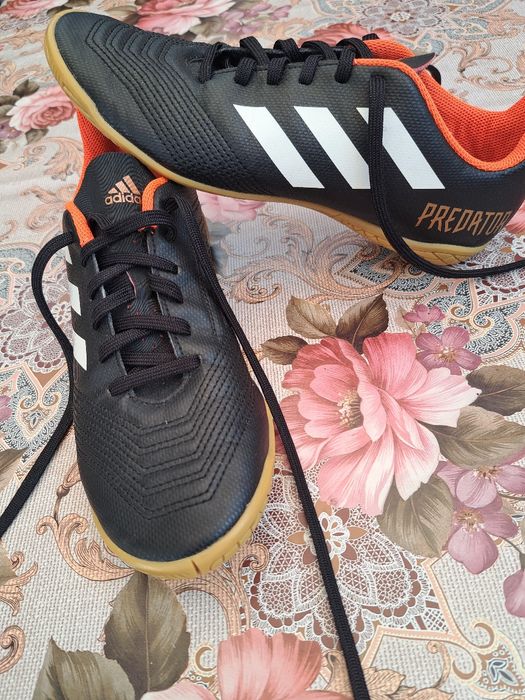 Стоножки/Обувки за футбол