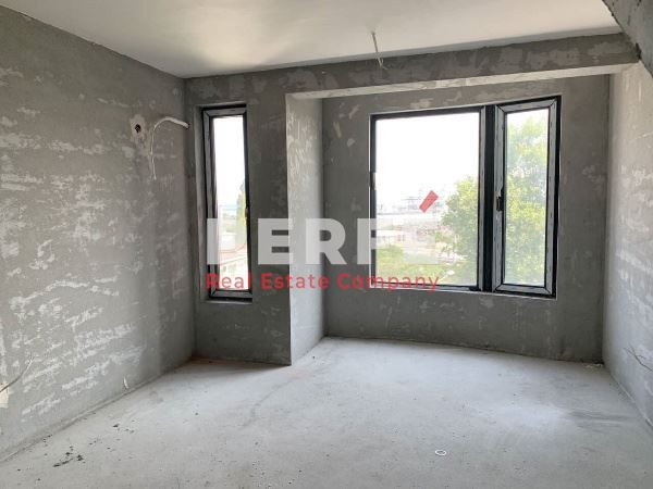 Продава се Мезонет в Бургас, Възраждане - 93 кв.м за 1328 €/кв.м - Снимка #1