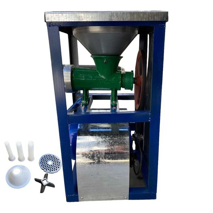 Чугунена румънска месомелачка с електромотор,стойка,метална фуния