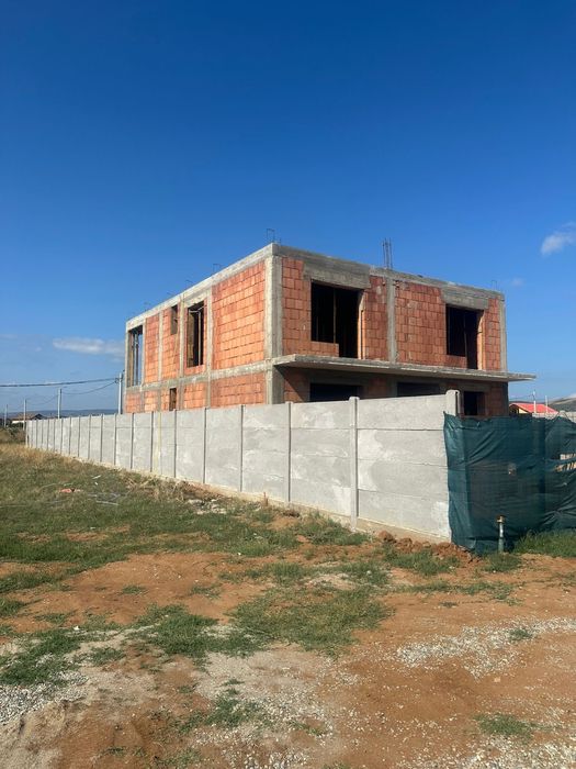 O UNITATE RAMASA!Cartier de case superb ! Plata si in rate stabilite !