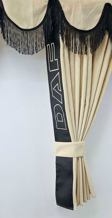 Бежови пердета за камиони DAF с кожена лента+кукички холандско чело