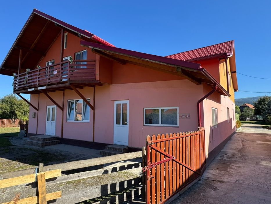 Casa de locuit+ Pensiune/Spatiu pentru activități comerciale