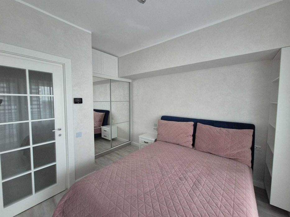 Proprietar,inchiriez apartament 2 camere decomandat | Royal Town,Copou | prima inchiriere