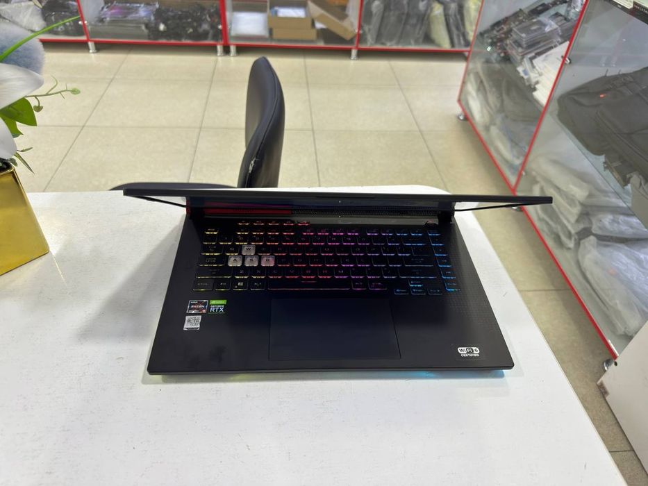 Asus Rog Strix Ryzen 9-5900HX 16/512 SSD RTX 3060-6gb