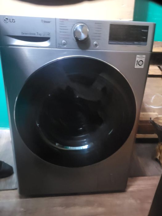 Продам стиральную машину LG