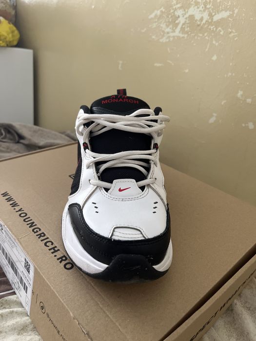 Nike Air Monarch