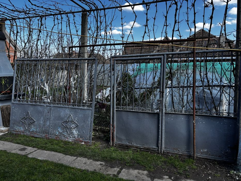 Vand poarta metalica folosita 4,40 m