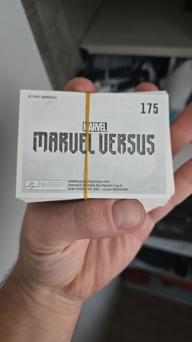 Наклейки panini, серии batman и marvel versus