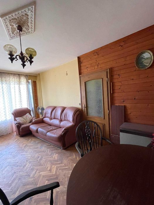 Тристаен панелен апартамент, кв.Запад 2