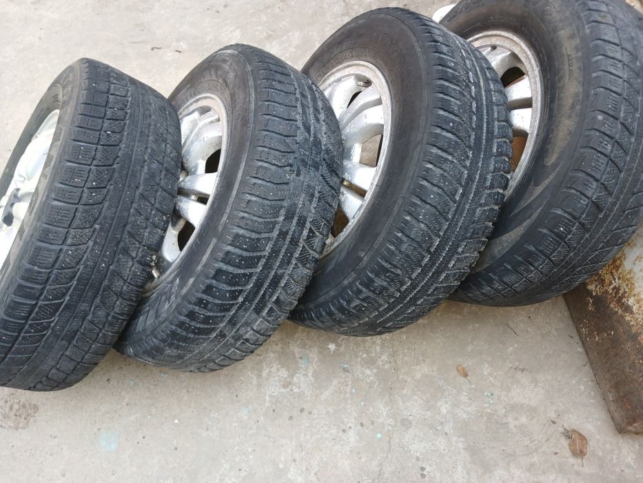 Запчасти шины бу легковые