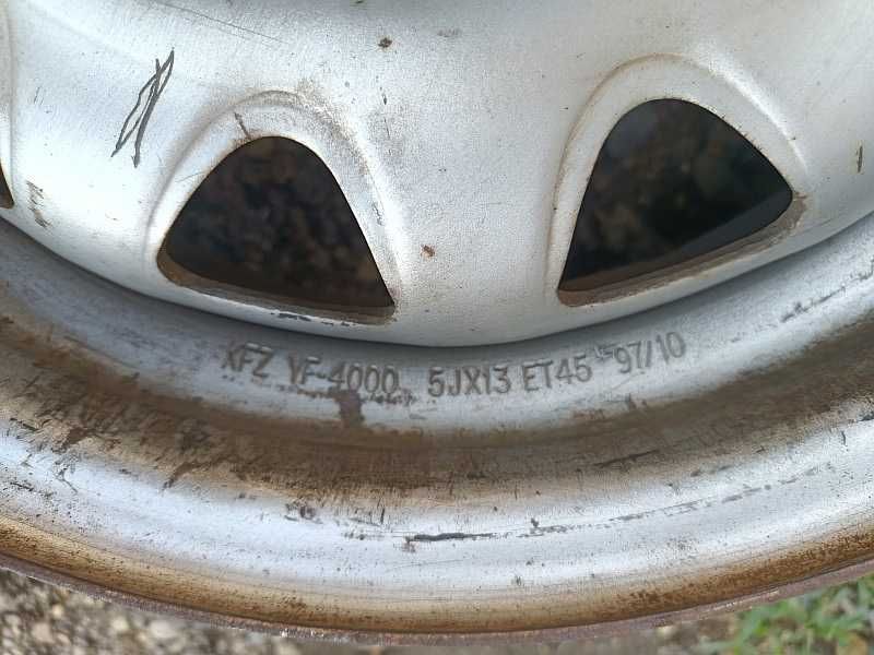 Продам оригинальный металлический диск на Toyota