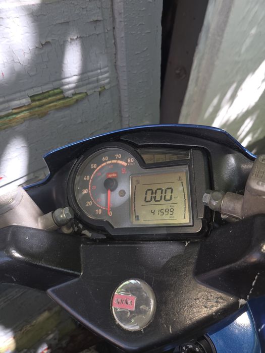 Scuter aprilia sr50