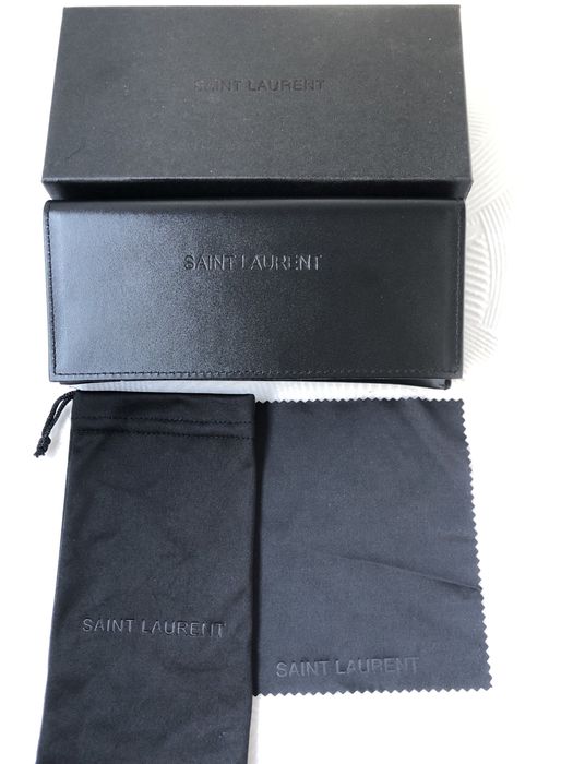 Бели дамски слънчеви очила котка