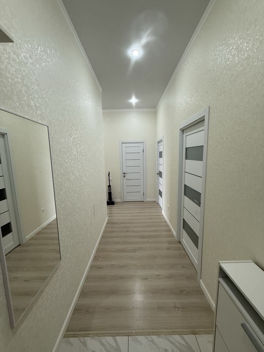 Продам 2 ком квартиру абая 244