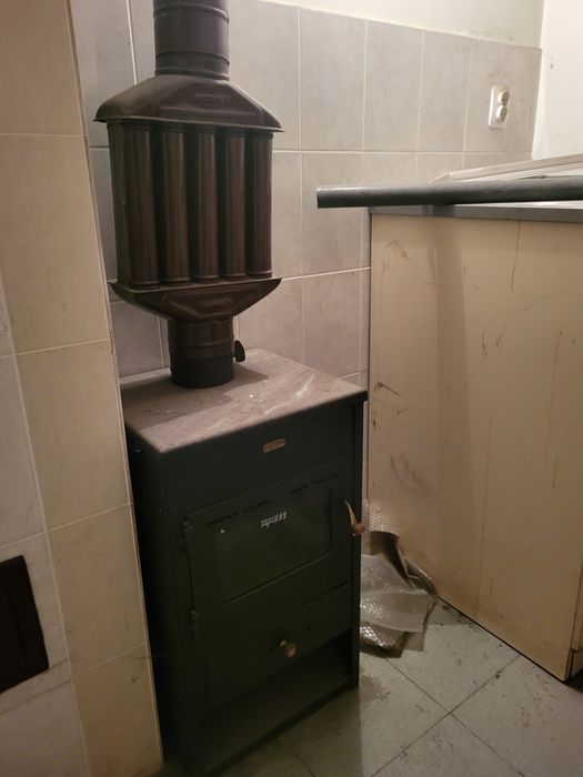 Камина  Prity на твърдо гориво