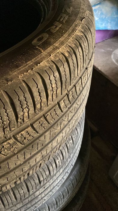 Продам резину и покрышки.