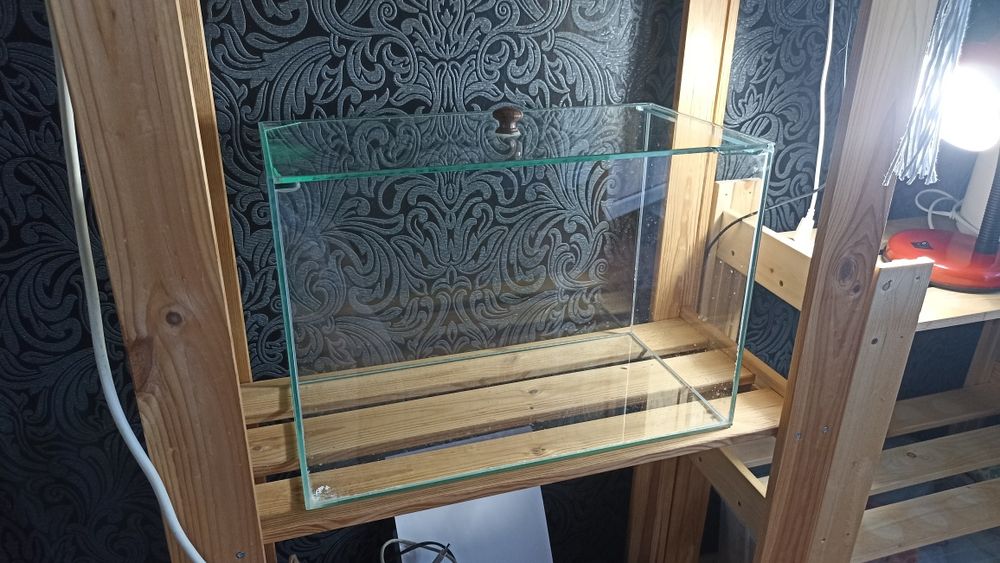 Аквариум 25 литров + декор