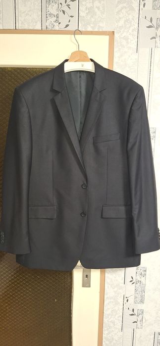 Мъжки костюм черен 56/182 номер