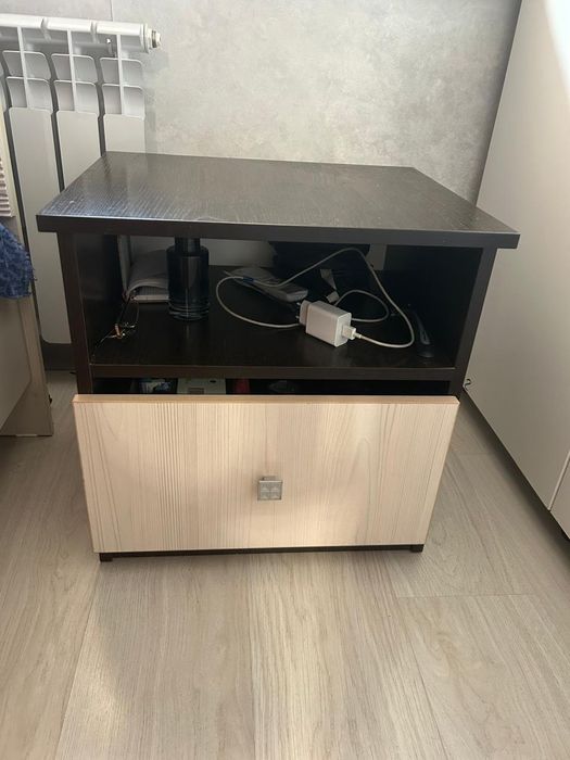 Продается комод и две тумбы