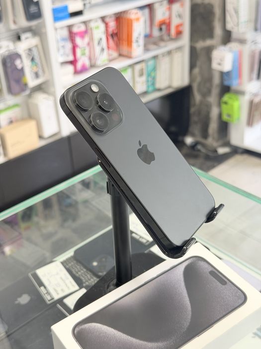 Apple iPhone 15 Pro 256GB Black Titanium