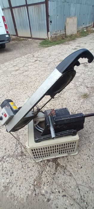 Masina debitat metal Femi NG160