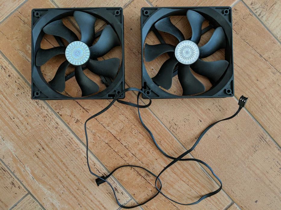 Cooler Master 120mm 3-pin вентилатори - 2 броя