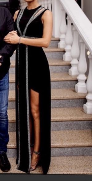 Официална рокля Beyond