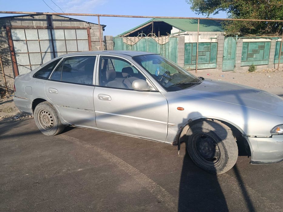 Продаю машину Mitsubishi galant