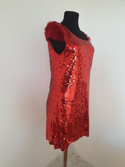 Rochie roșie paiete